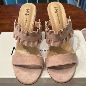 Neiman Marcus Blush suede 4 inch slides with ruffle embellishment Sz 10